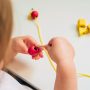 Motricità fine - Guida ad attività e giochi