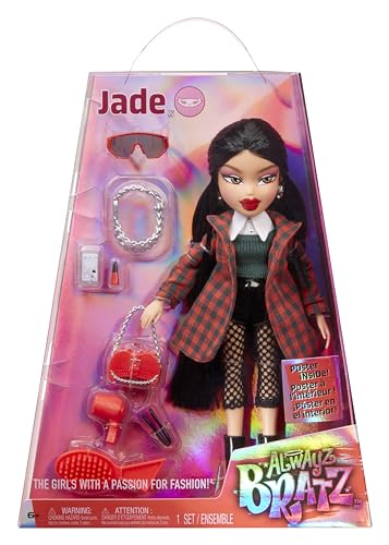 Bratz Jade, Fashion Doll con 10 accessori e poster da 6+ anni