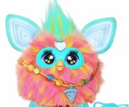 Furby Corallo, Peluche interattivo per bambini, oltre 600 reazioni e 5 modi per attivarlo